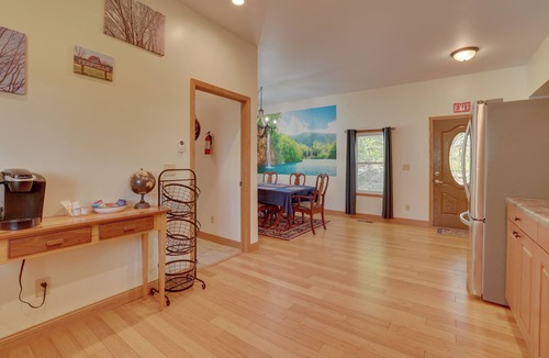 Fennville Cottage | Close to Saugatuck Dunes: Pet-friendly Home!