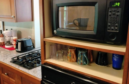 Shelby Cottage | Cobmoosa Shores Cottage: Private Beach, Silver Lake ORV Park, and Wi-Fi!