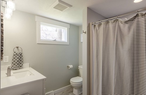 Middleville House | Come stay right on Gun Lake! Lake toys included! Dock your boat or rent ours!