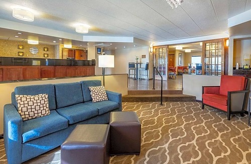 East Paris Hotel | Comfort Inn Airport