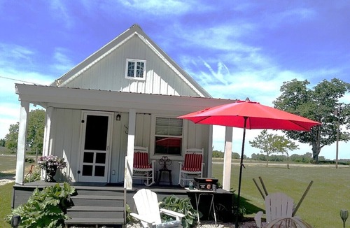 Bancroft Cottage | Cottage in Bancroft countryside for the perfect relaxing getaway.