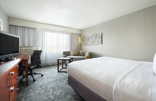 Mishawaka Hotel | Courtyard by Marriott Mishawaka-University Area