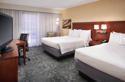 Deerfield Hotel | Courtyard by Marriott Chicago Deerfield