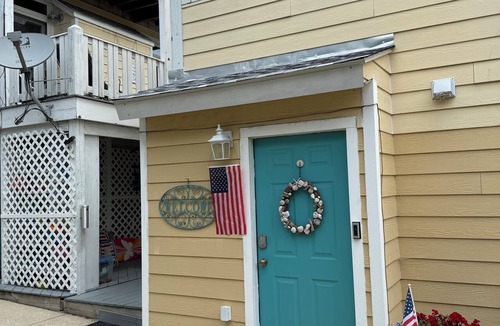 Michigan City Cottage | Cozy 2-bedroom cottage in Beachwalk sleeps 6