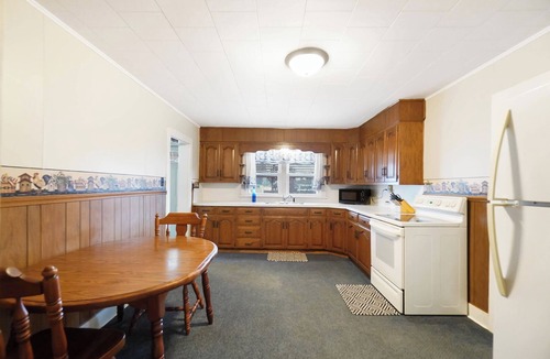 Van Wert House | Cozy 2-bedroom house in gorgeous Van Wert with AC