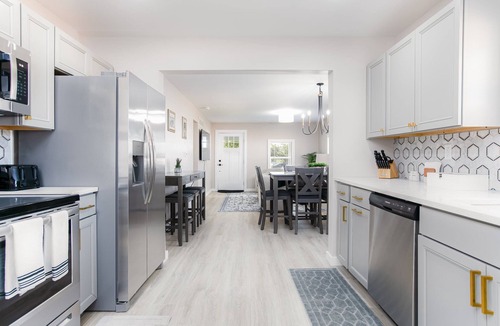 Roseland House | Cozy 2BR Home Near ND - Perfect for Game Day Stays