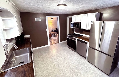 Granger House | Cozy 3-bedroom house in Granger, Indiana