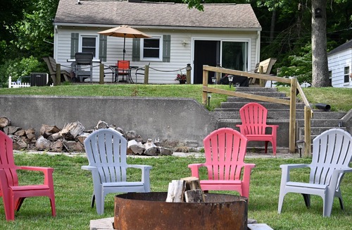 Newaygo House | Cozy 4-bedroom house on the Muskegon River in serene Newaygo, MI with AC