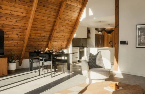 Fremont Cabin | Cozy A-frame Cabin w/Hottub & Gym on Fremont Lake
