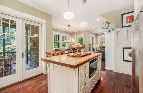 South Haven Cabin | Cozy Cabin for a Peaceful Getaway on Private 20-acres of Woods with Pond
