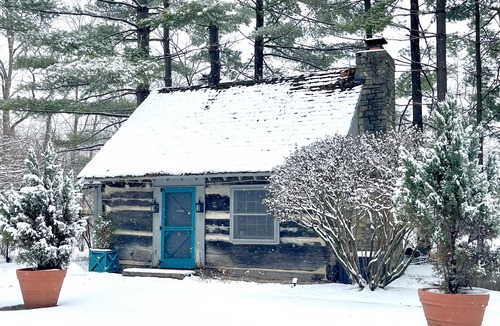 Spring Grove Cabin | Cozy Cabin with fireplace, hot tub & hiking trails