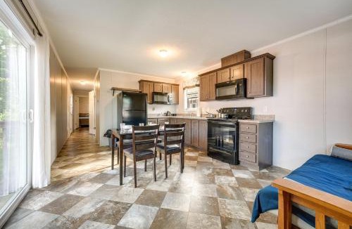 Cassopolis House | Cozy Cassopolis Cabin, Near Parks & Golfing!