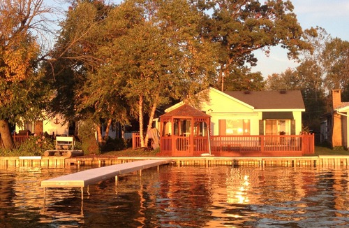 Alto Cottage | Cozy Cottage on a All Sport Lake, Grand Rapids Area