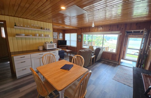 Three Rivers Cottage | Cozy lakeside home in Three Rivers, great for an outdoorsy bunch!