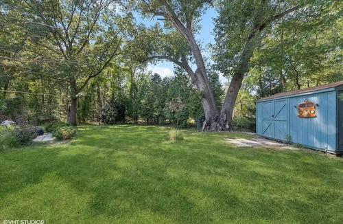 Grand Beach Cottage | Cozy pet-friendly cottage near Lake Michigan