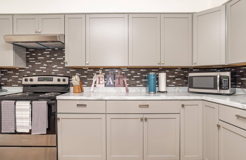 Bloomington Apartment | Cozy & Quiet Apartment Minutes From IU Minutes to Lake Lemon