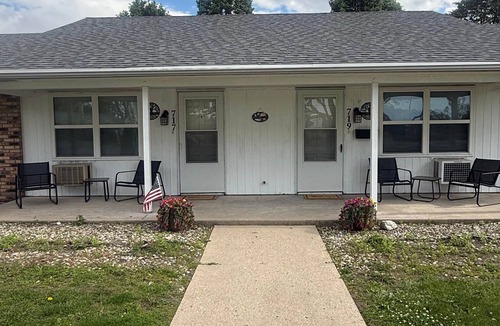 Hoopeston Apartment | Cozy Retreat 717 W Orange St Hoopeston IL 60942