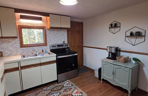 Kent County House | Cozy Sparta Getaway Near Indian Lakes, New Hot Tub!
