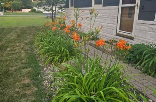 Warsaw House | Cozy Warsaw Stay Near Winona Lake & Trails