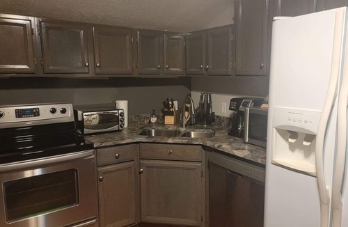 Saugatuck Apartment | Cute Beachfront Guest Unit on Lake