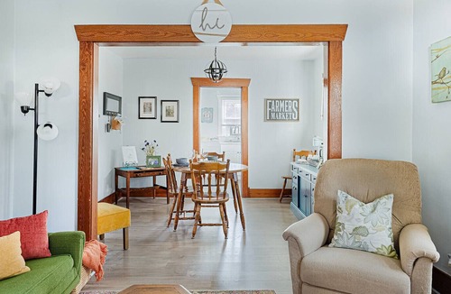 Jackson House | *cute city bungalow, close to downtown, hospital and dogs welcome*