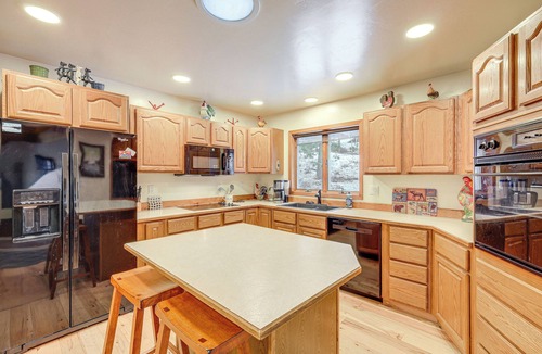 Cascade Cabin | Deck + Game Room: Secluded Cabin Near Lake Cascade
