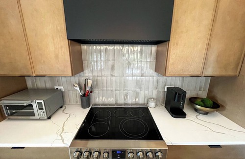 Bridgeport Apartment | Designer Retreat 2BR w Cowboy Pool, Fire Pit & Free Parking