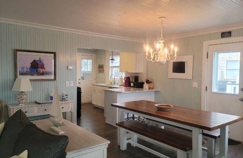 Grand Haven Cottage | Directly Across The Street From Grand Haven State Park, View Of Pier/Lighthouse