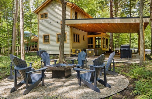 Fennville House | Dollybrook 1: Dreamy Den | Hot Tub & Pool
