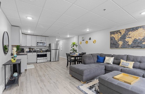 Grand Rapids Apartment | Downtown GR Apt/2BR/Free Parking