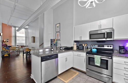 Wholesale District Apartment | Downtown Indy 2BR-Stadium, Convention - Arcade Games, Skywalk Access