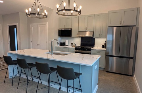 Stevensville House | DuneHaus w heated Pool, Hot Tub, in between St. Joe & New Buffalo,near beaches.