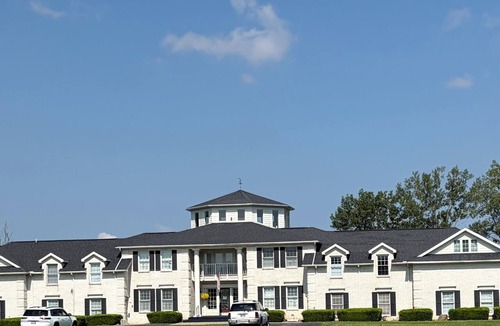 Fremont House | Eagle Isle Wings South Wing Relaxing Waterfront Getaway near cedar point