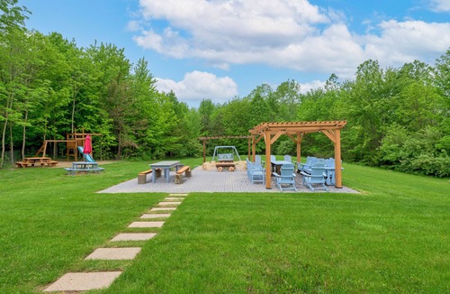 Coloma House | Eagle Point! Discover serenity in our secluded oasis! Hagar Shores park/Beach area