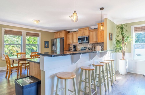 Saugatuck House | Emerald Oasis – Stylish Lakeshore Haven with Hot Tub & Fire Pit