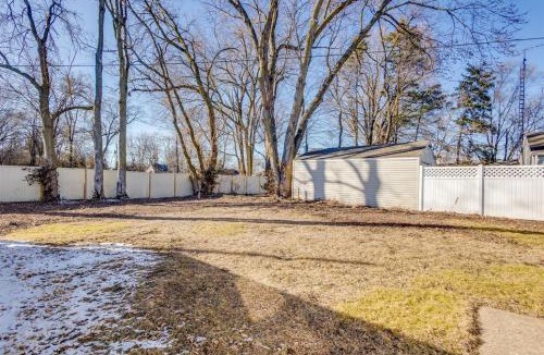 Northeast South Bend House | End Zone Escape2BR house 1 mile to ND Stadium!