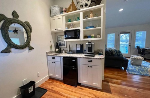 Winona Lake Apartment | Entire Guest House 3 bedrooms & 3 baths