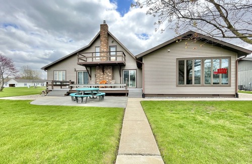 Rochester House | Entire Lake Manitou Home - Sleeps 10