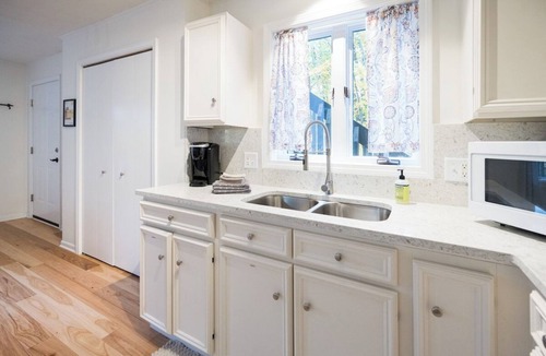 Macatawa House | Epic Lake Views | Sleeps 16 | 2 Units + Lookout Deck