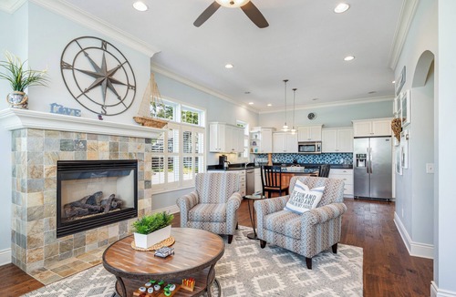 South Haven Condo | Experience coastal bliss at 'A Wave From It All', a spacious 4-bedroom home in South Haven.