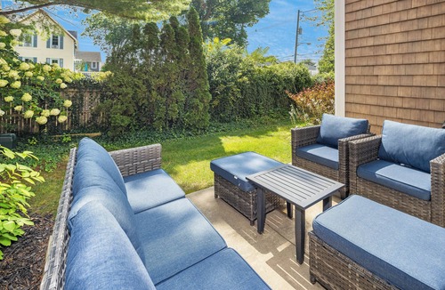South Haven Condo | Experience coastal bliss at 'A Wave From It All', a spacious 4-bedroom home in South Haven.