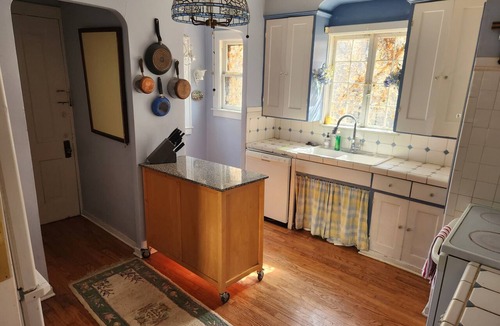 Grand Rapids House | Fabulous 4-bedroom house with AC in charming Grand Rapids, next to Medical Mike