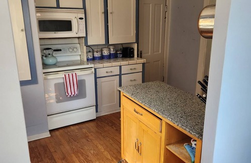 Grand Rapids House | Fabulous 4-bedroom house with AC in charming Grand Rapids, next to Medical Mike