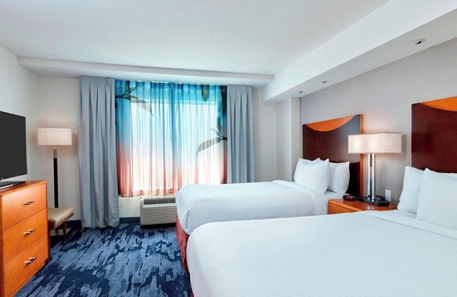 Downtown Indianapolis Hotel | Fairfield Inn & Suites by Marriott Indianapolis Downtown