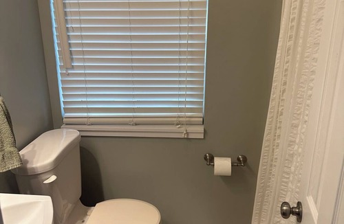 Avoca Condo | Family-sized Condo, 20 minutes to Indiana University & 5 minutes to Lake Monroe