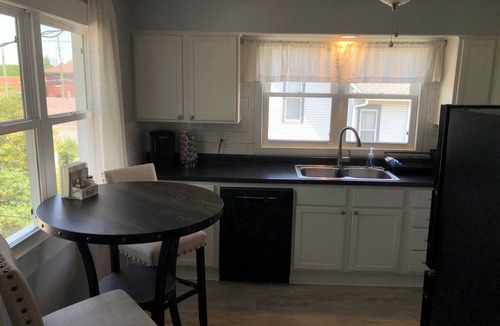 Lebanon Apartment | Fitted for the business traveler, a 2-bedroom apartment in Lebanon with WiFi, AC