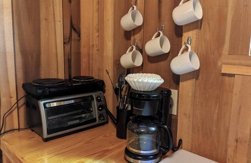 Helmsburg Cabin | "Flatts" Deluxe Camping Cabin #6 | Pet Friendly