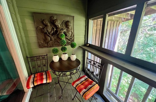 Avoca Condo | Forest Getaway & Golf at Lake