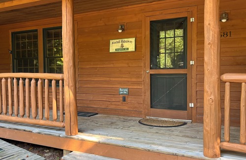 Saugatuck Cabin | Foxtail Hideaway- Cozy Rustic Luxury Cabin - Kingfisher Cove