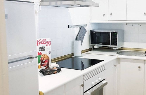 Fuengirola Apartment | Fuengirola, Central, Quality Sea View Apartment, Beach Front Block, FREE WiFi
